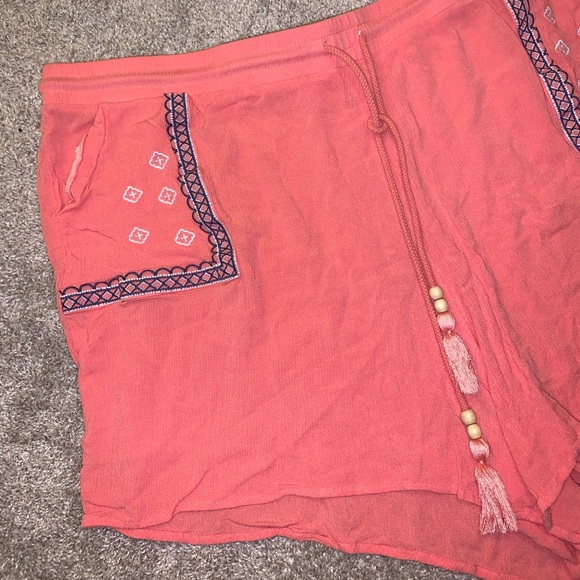 Est. 1946 Rayon Pink & Blue w Beads Shorts 26/28W - Picture 4 of 12
